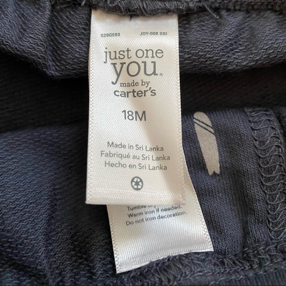 Carter’s Boys 2 piece short set, 18M - Picture 5 of 8